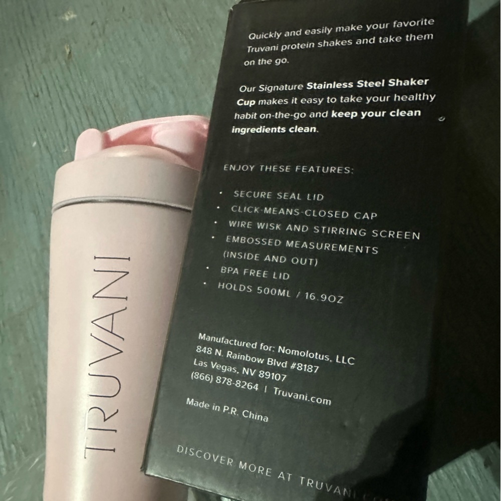 TRUVANI NWT Stainless Steel Shaker cup Pink or Black w / Measurements - Picture 4 of 10